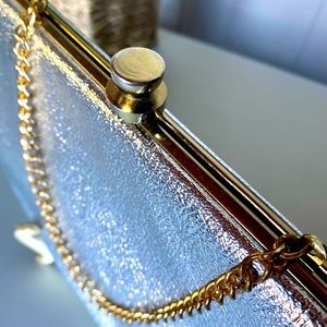 Vintage 1950’s Silver Metallic, Gold Hinge Chain Clutch.
